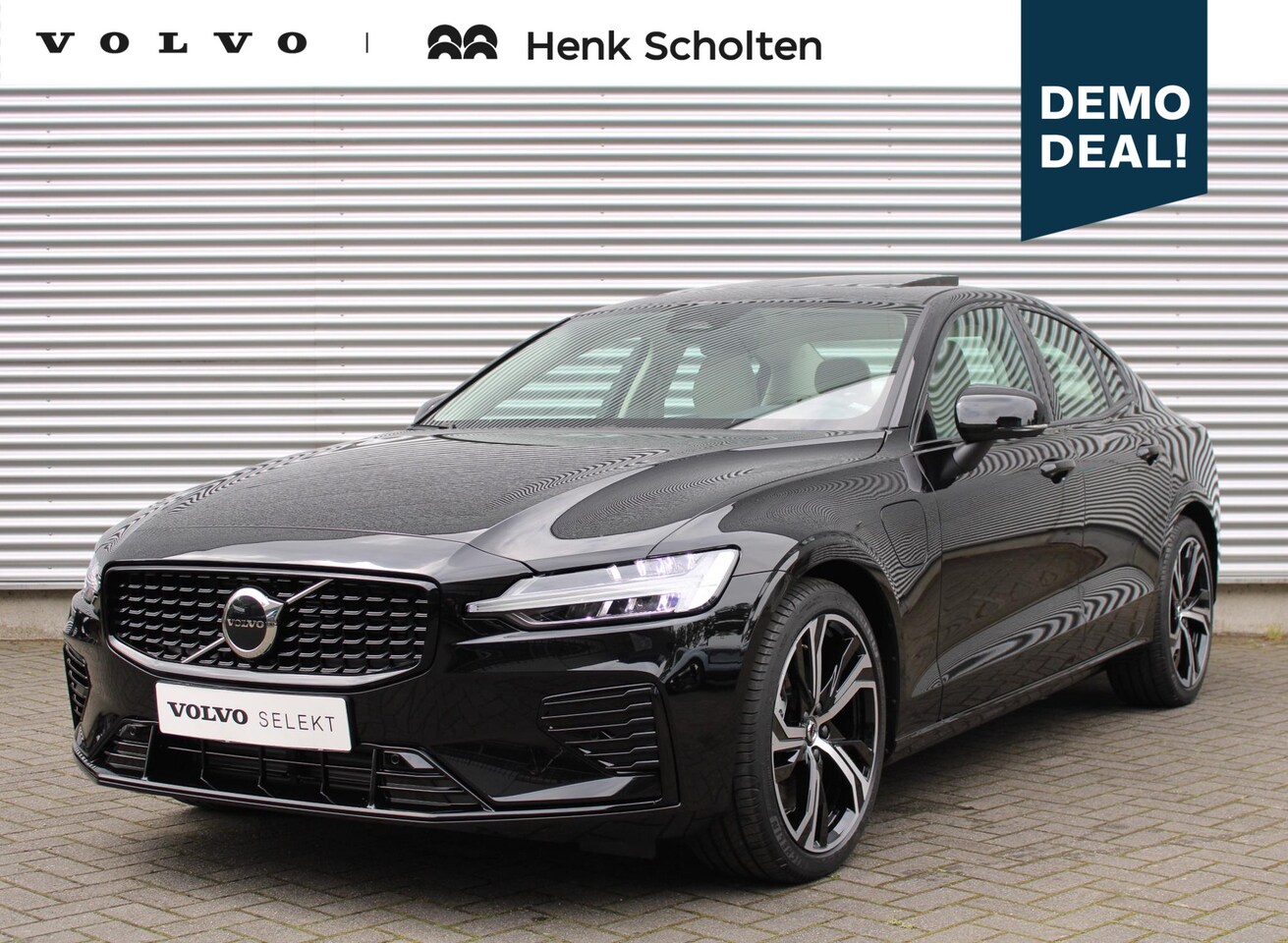 Volvo S60 - Recharge T6 AWD AUT8 350PK Plus Dark, Panoramisch Schuif-/Kanteldak, Power Seats Met Geheu - AutoWereld.nl