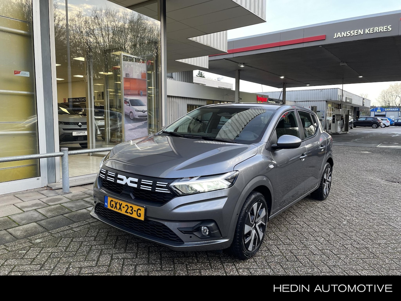 Dacia Sandero - 1.0 TCe 90 Journey | STOELVERWARMING | NAVIGATIE | AUTOMATISCHE AIRCO | SENSOREN | - AutoWereld.nl