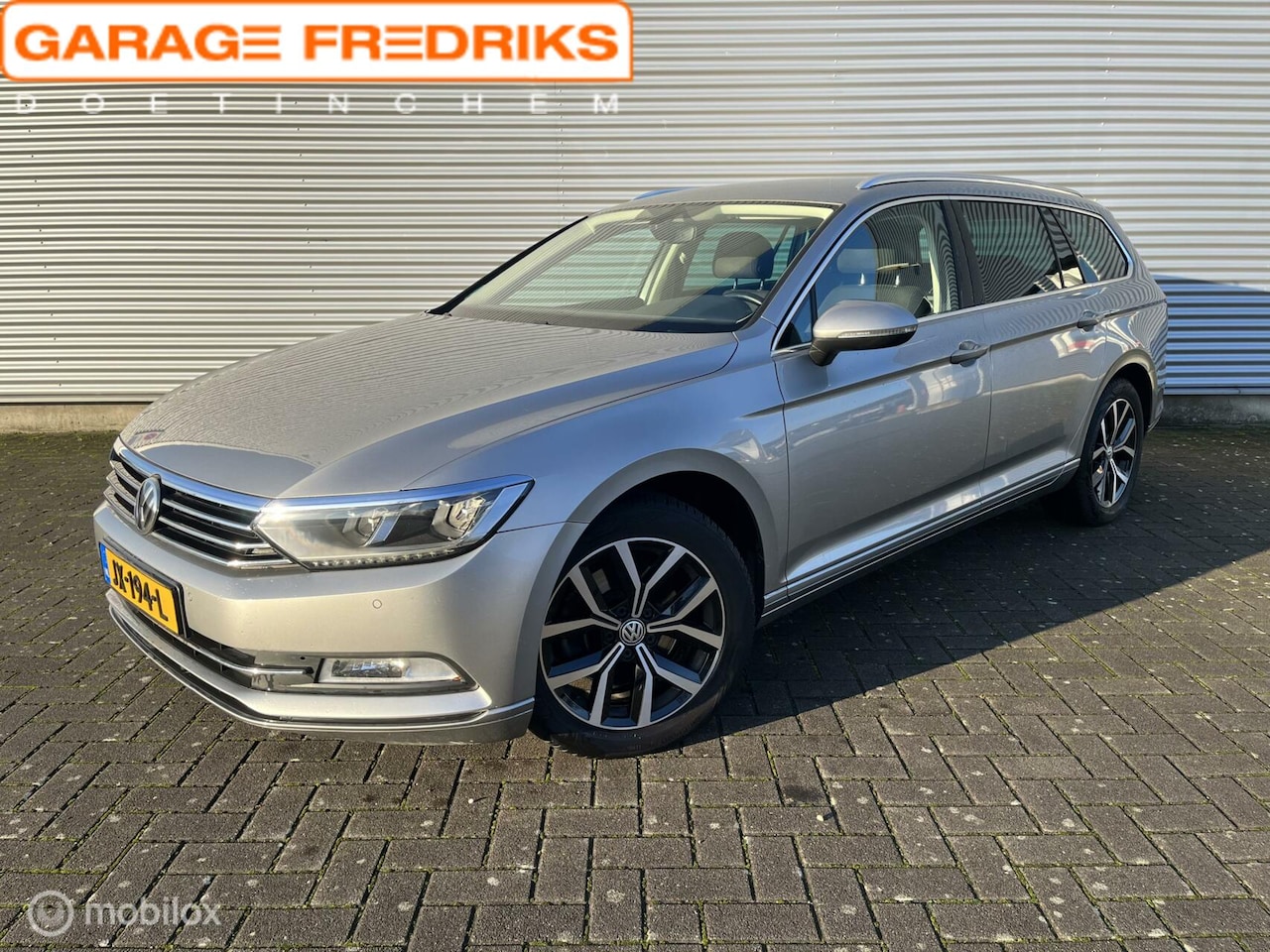 Volkswagen Passat Variant - 1.6 TDI Connected Series | Navi | - AutoWereld.nl