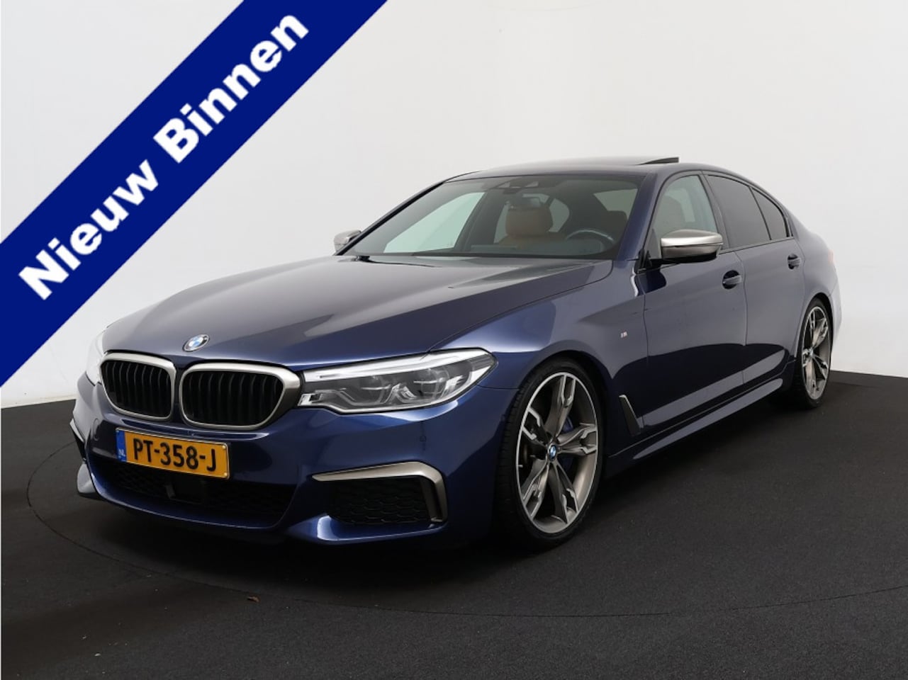 BMW 5-serie - M550i xDrive High Executive | Org.NL | Pano |  09-2017 132.378 KM - AutoWereld.nl