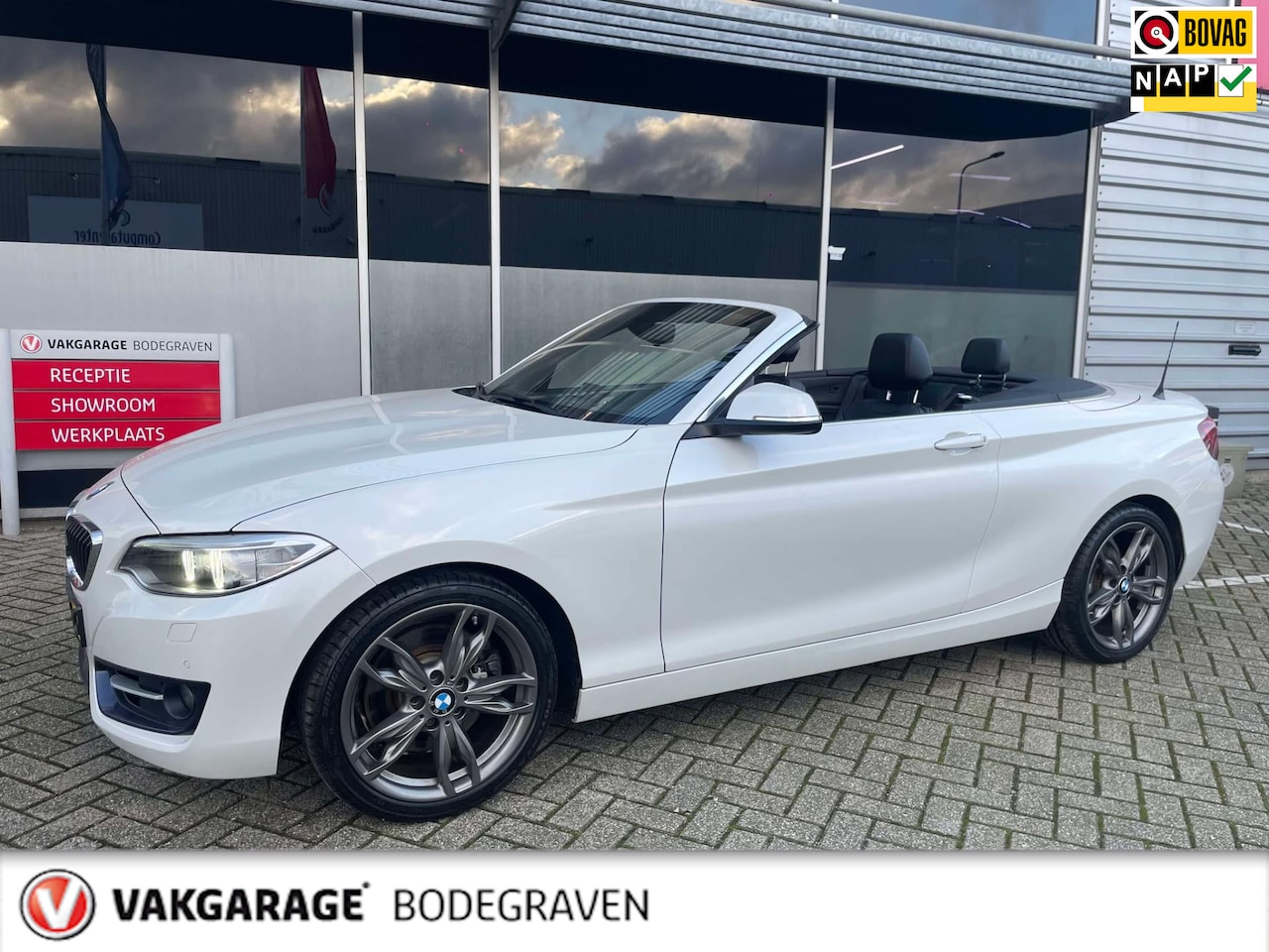 BMW 2-serie Cabrio - 228i High Executive Pearl White - AutoWereld.nl