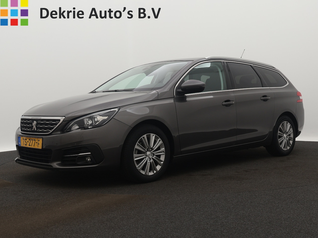 Peugeot 308 SW - 1.5 BlueHDi 131PK Premium Panoramadak / Navigatie / Pdc+Camera / Cruise-ctr. / Airco-ecc. - AutoWereld.nl