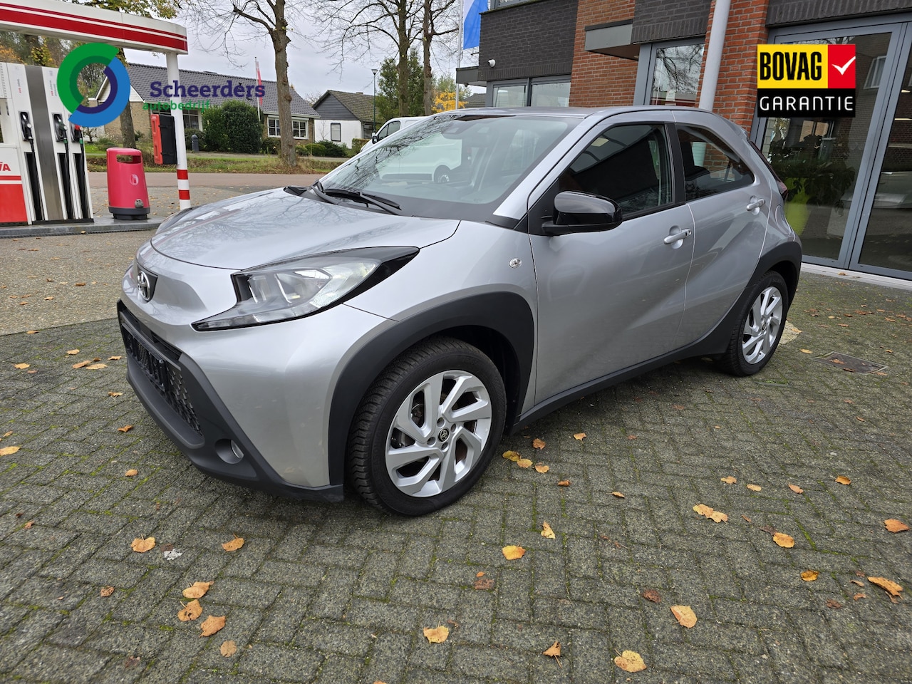 Toyota Aygo X - 1.0 VVT-i S-CVT first 1.0 VVT-i S-CVT first,Camera,Climatronic,1 jaar garantie, - AutoWereld.nl