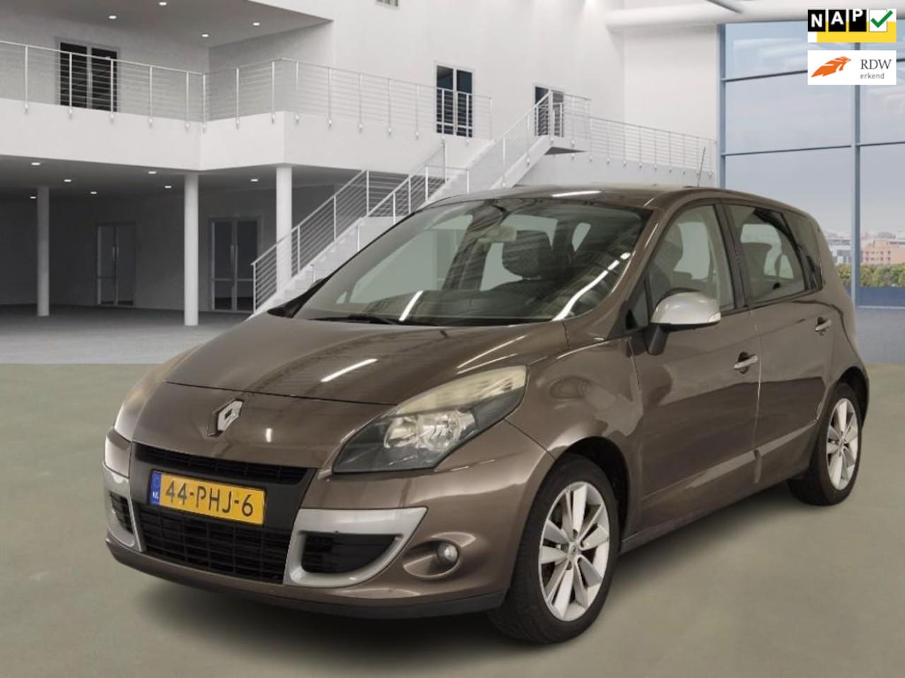 Renault Scénic - 1.4 TCE Celsium 1.4 TCE Celsium - AutoWereld.nl