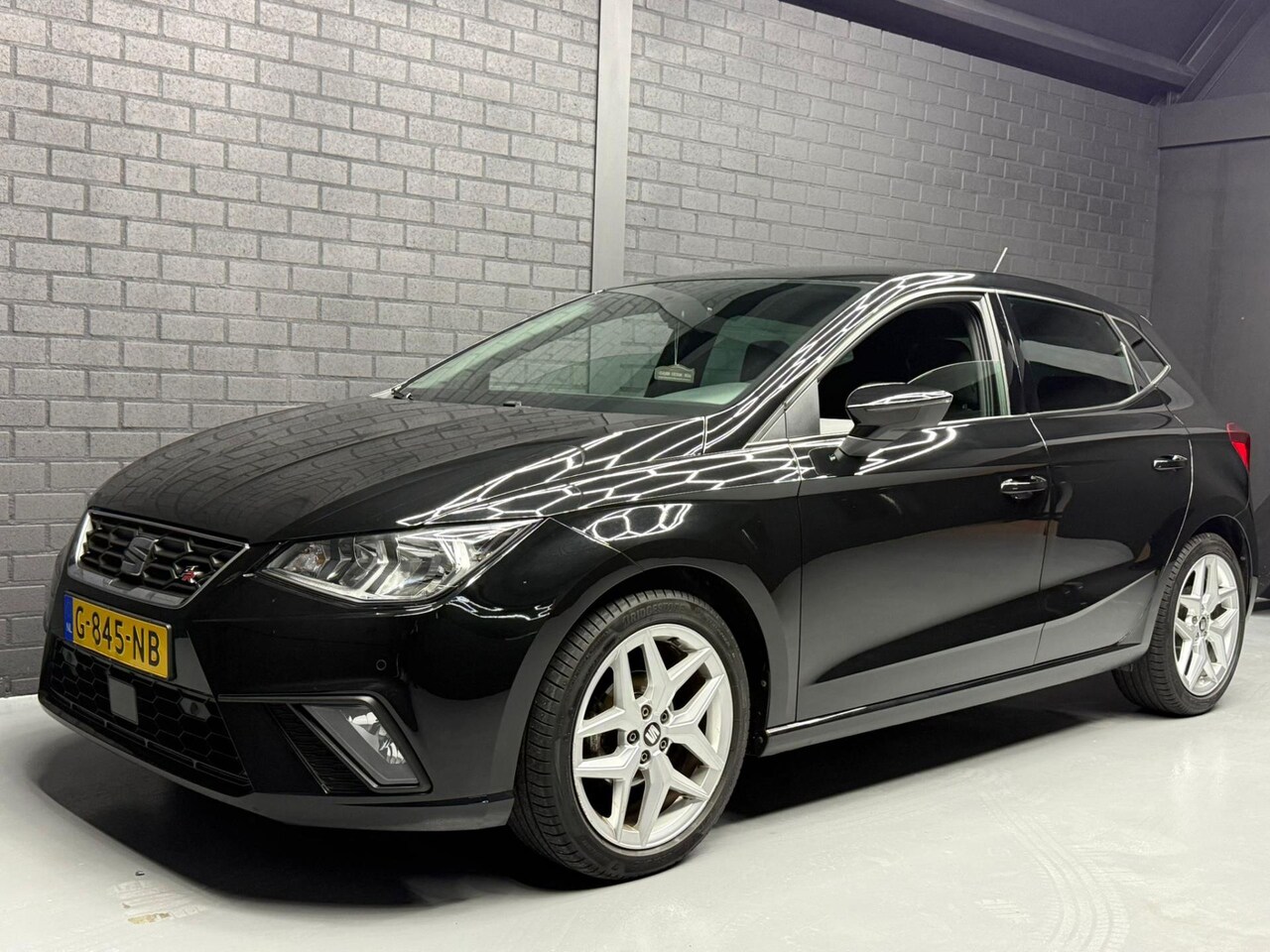 Seat Ibiza - 1.0 TSI FR Business Intense PDC | NAVI | 1STE EIGENAAR | CAMERA | CARPLAY | BTW | NWE APK - AutoWereld.nl