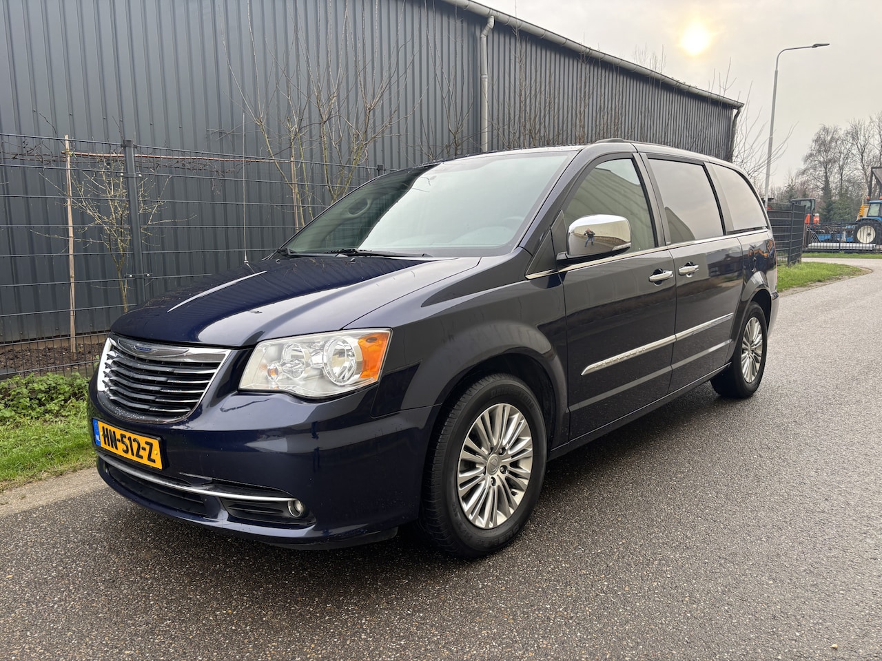 Chrysler Town and Country - 3.6 V6 / AUTOMAAT / STOW N GO / 7 PERSOONS / NAVI / DVD - AutoWereld.nl