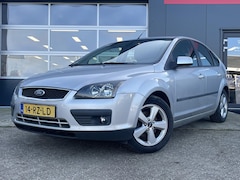 Ford Focus - 1.6-16V Futura |Airco | Trekhaak | Cruise Control |