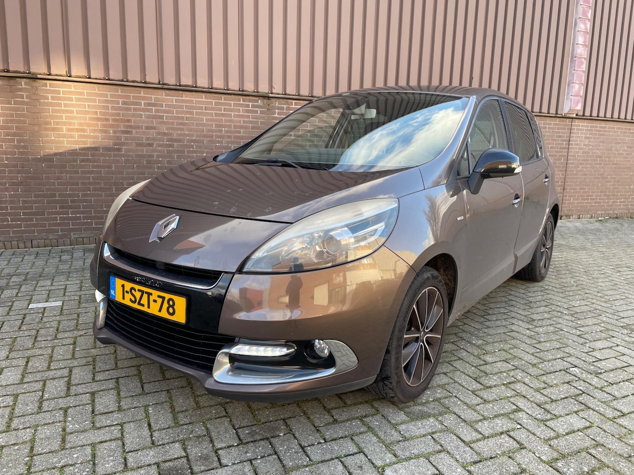 Renault Scénic - 1.2 TCe Bose Navi Clima Cruise APK - AutoWereld.nl