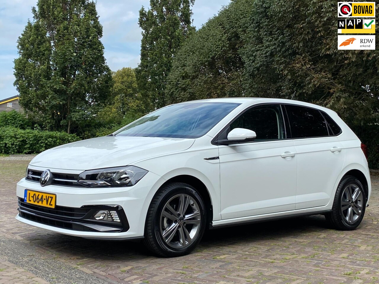 Volkswagen Polo - 1.0 TSI R-Line Edition | Airco | CarPlay | Cruise Control | NL-Auto | 1e eig. | NAP |Garan - AutoWereld.nl