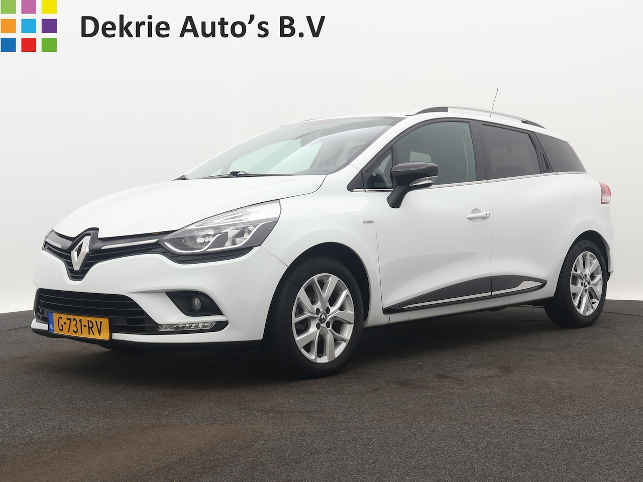 Renault Clio Estate - 0.9 TCe Limited 90PK Navigatie / Airco / Pdc.Achter / Lmvelg / Apk aug-2025 - AutoWereld.nl