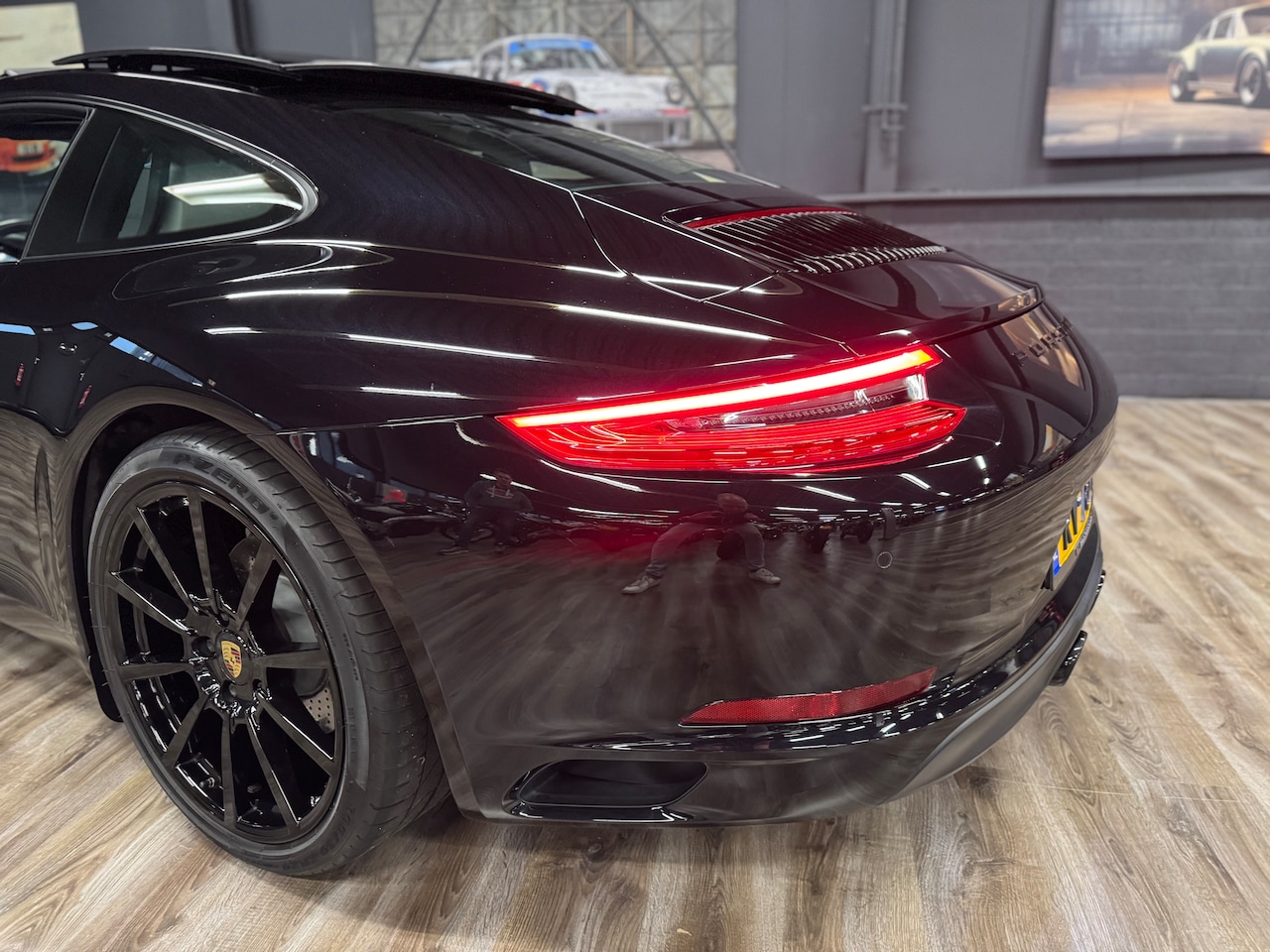 Porsche 911 - 3.0 Carrera Triple Black | Sportuitlaat | Schuifdak