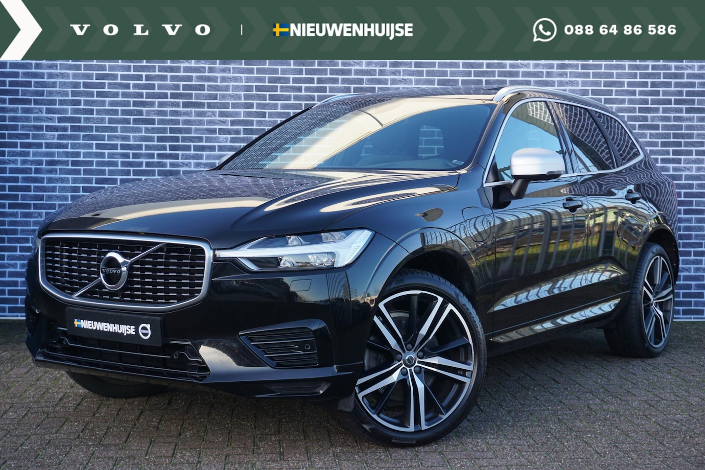 Volvo XC60 - 2.0 T8 Twin Engine AWD R-Design | Trekhaak | Parkeercamera | Schuif/kantel Panoramadak | L - AutoWereld.nl