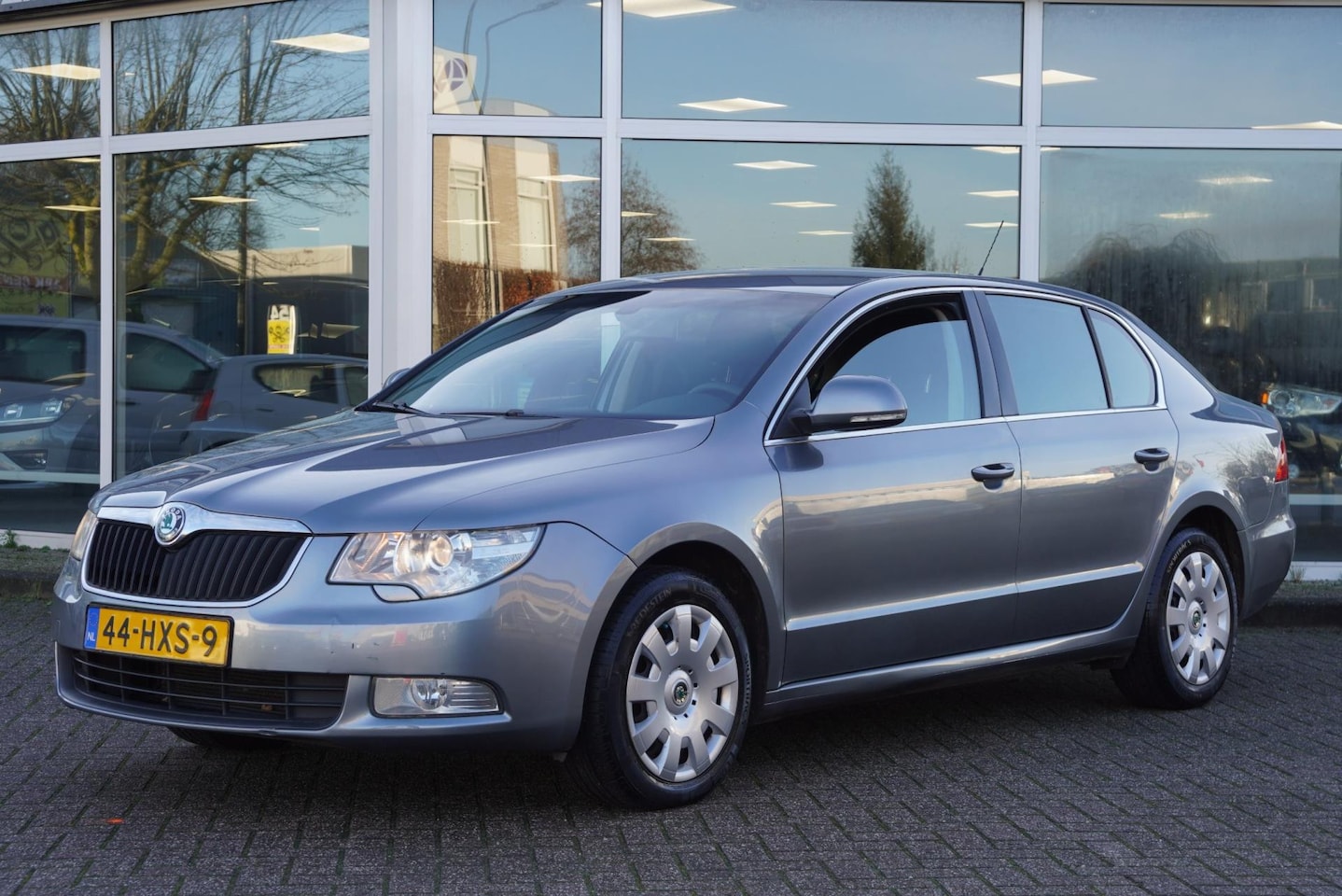 Skoda Superb - 1.4 TSI Comfort TREKHAAK CLIMA CRUISE GORDIJNTJES NAVI BLUETOOTH - AutoWereld.nl