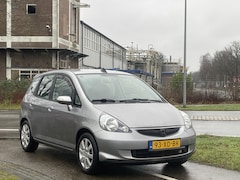 Honda Jazz - 1.4 LS | AUTOMAAT | 5 DEURS | AIRCO | Navigatie | Trekhaak | Achteruitrijcamera