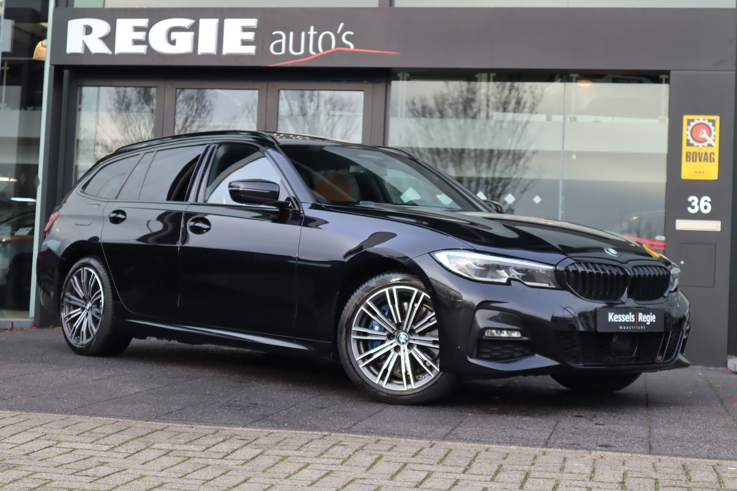 BMW 3-serie Touring - 330e M Sport Panorama HuD Leer LED - AutoWereld.nl