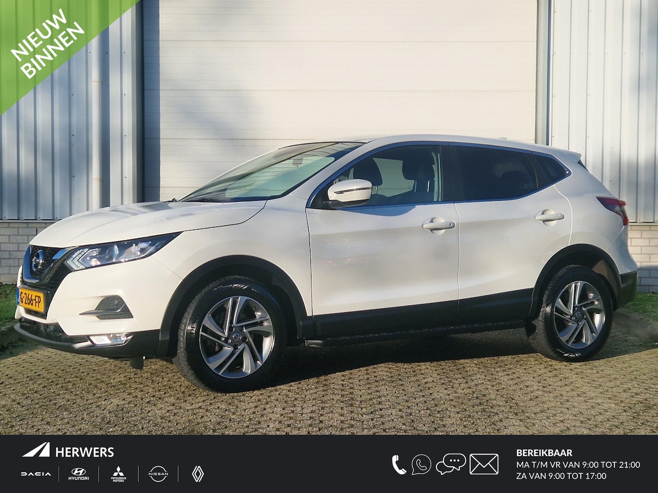 Nissan Qashqai - 1.3 DIG-T Acenta / 1e Eigenaar /  Dealer Onderhouden / Trekhaak 1500kg trekgewicht / Achte - AutoWereld.nl