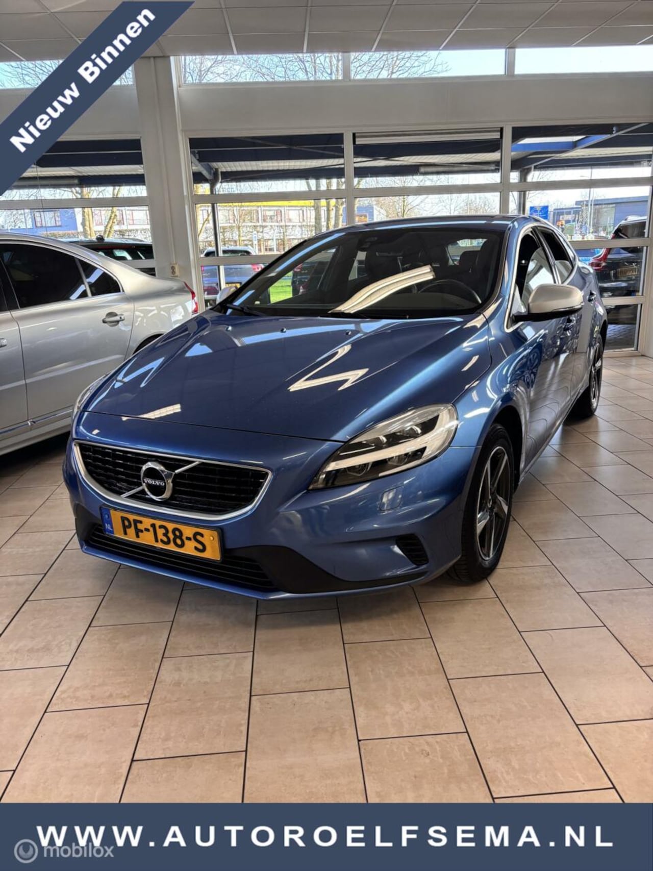 Volvo V40 - 2.0 T2 R-Design Trekhaak - AutoWereld.nl