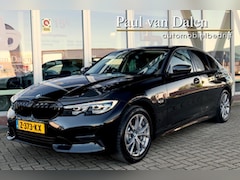 BMW 3-serie - (g20) 330e 292PK AUTOMAAT SPORT LINE SHADOW LINE | Navi | Trekhaak | Led | Sfeerverlichtin