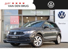 Volkswagen Tiguan - 1.5 TSI 150 pk DSG Life | Zwenkbare Trekhaak | Camera | LED | App Connect | Stuur + Stoelv