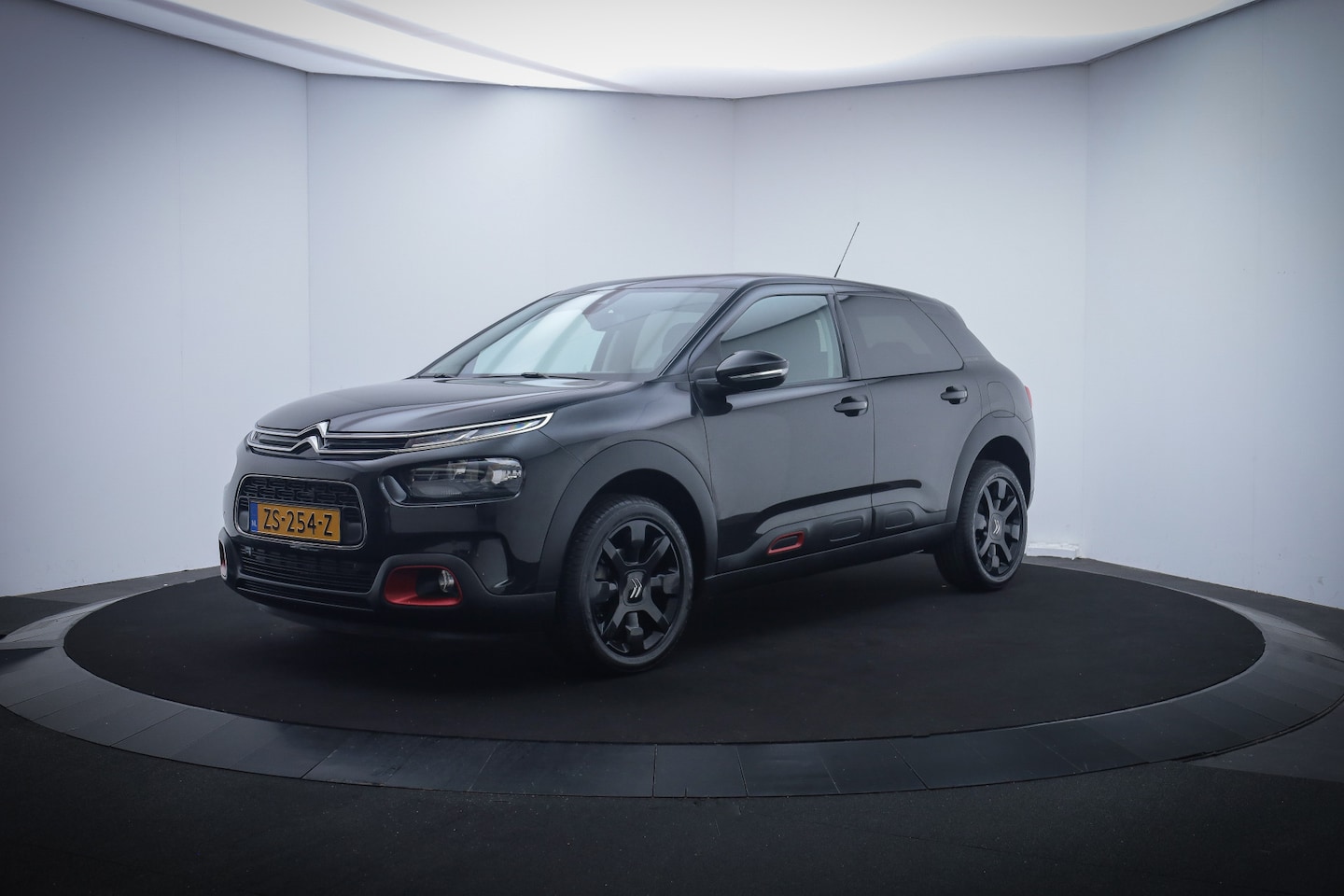 Citroën C4 Cactus - 1.2 PureTech Shine CAMERA/CARPLAY/DAB+/NAVI/CLIMA/CRUISE/PDC V+A/LMV - AutoWereld.nl