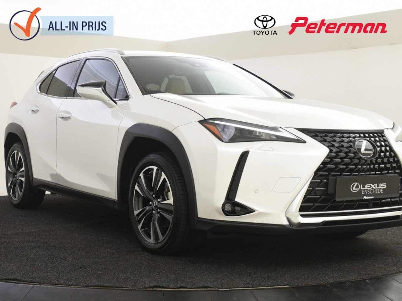 Lexus UX - UX 250h Luxury Edition | Leder Interieur | PDC V+A | Stuur en St - AutoWereld.nl