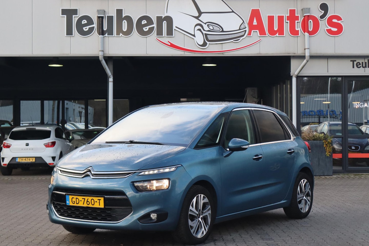 Citroën C4 Picasso - 1.6 e-HDi Business Navigatie, Camera, Panoramdak, Virtual cockpit, Lichtmetalen wielen - AutoWereld.nl