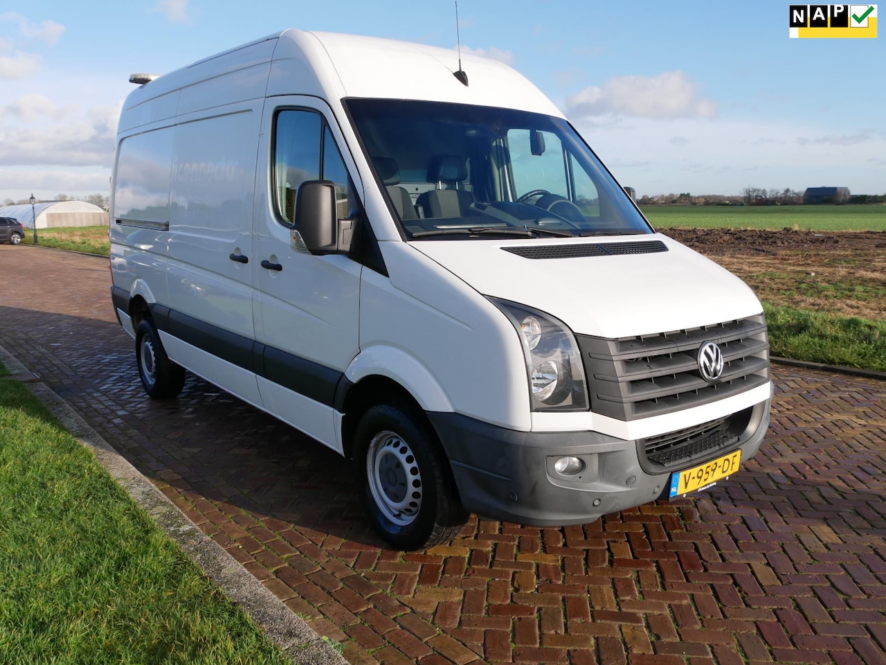 Volkswagen Crafter - 35 2.0 TDI L2H1 103kW AC NAVI 3-SEATS - AutoWereld.nl