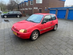 Toyota Starlet - 1.3-16V LPG-G3 +Stuurbekrachtiging