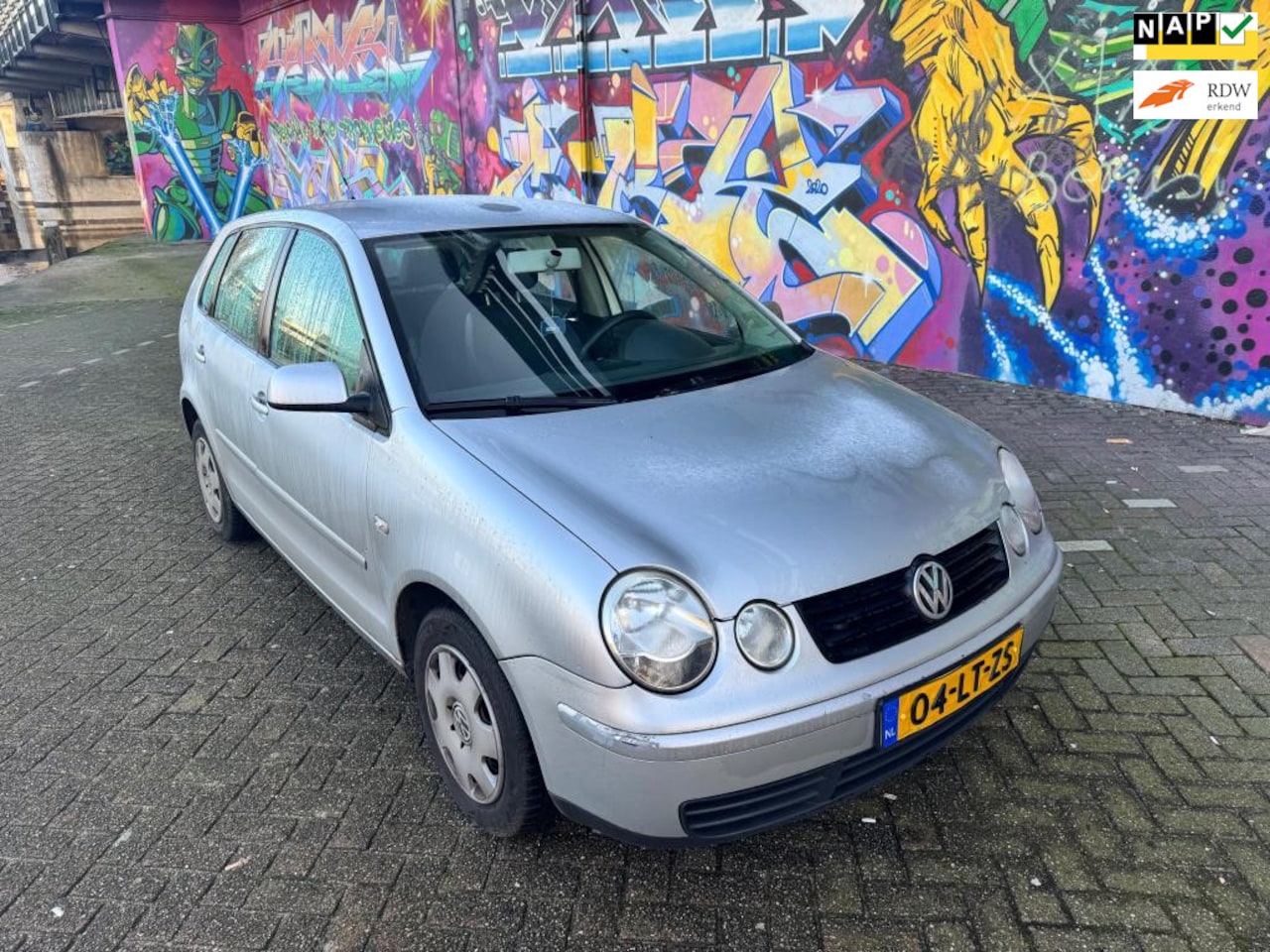 Volkswagen Polo - 1.4-16V 5 deuren airco cruise controle elektrische ramen cv boeken aanwezig goed onderhoud - AutoWereld.nl