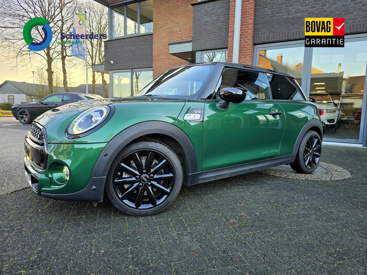 MINI Cooper S - Mini 2.0 60 Years Edition, HarmanKardon,pano dak. - AutoWereld.nl