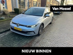 Volkswagen Golf - 1.0 TSI Life Business | Navigatie | Apple carplay | Stoelverwarming | Stuurverwarming | Pa