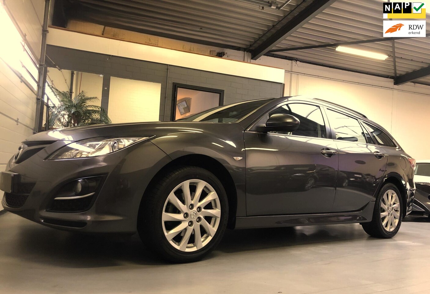 Mazda 6 Sportbreak - 2.0 155pk/Cruise/Leer/Trekhaak - AutoWereld.nl