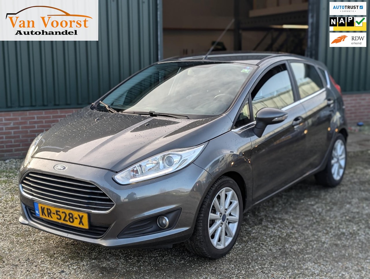 Ford Fiesta - 125 PK Titanium 5 deurs Airco Ford onderhouden - AutoWereld.nl