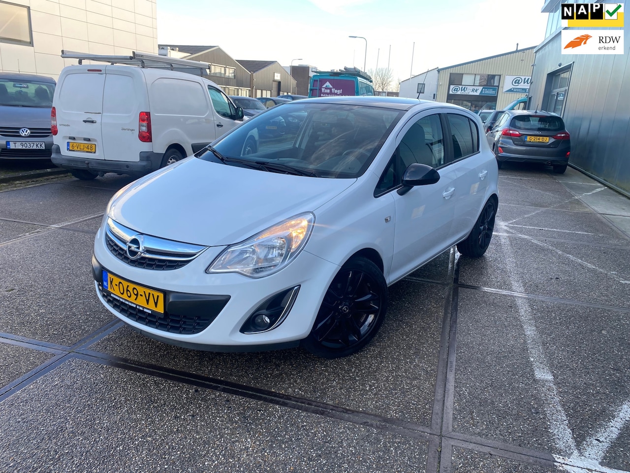 Opel Corsa - 1.4-16V Anniversary Edition/5drs/1e EIG/ 1jaar apk/ dealeronderhouden/ airco, zeer nette a - AutoWereld.nl