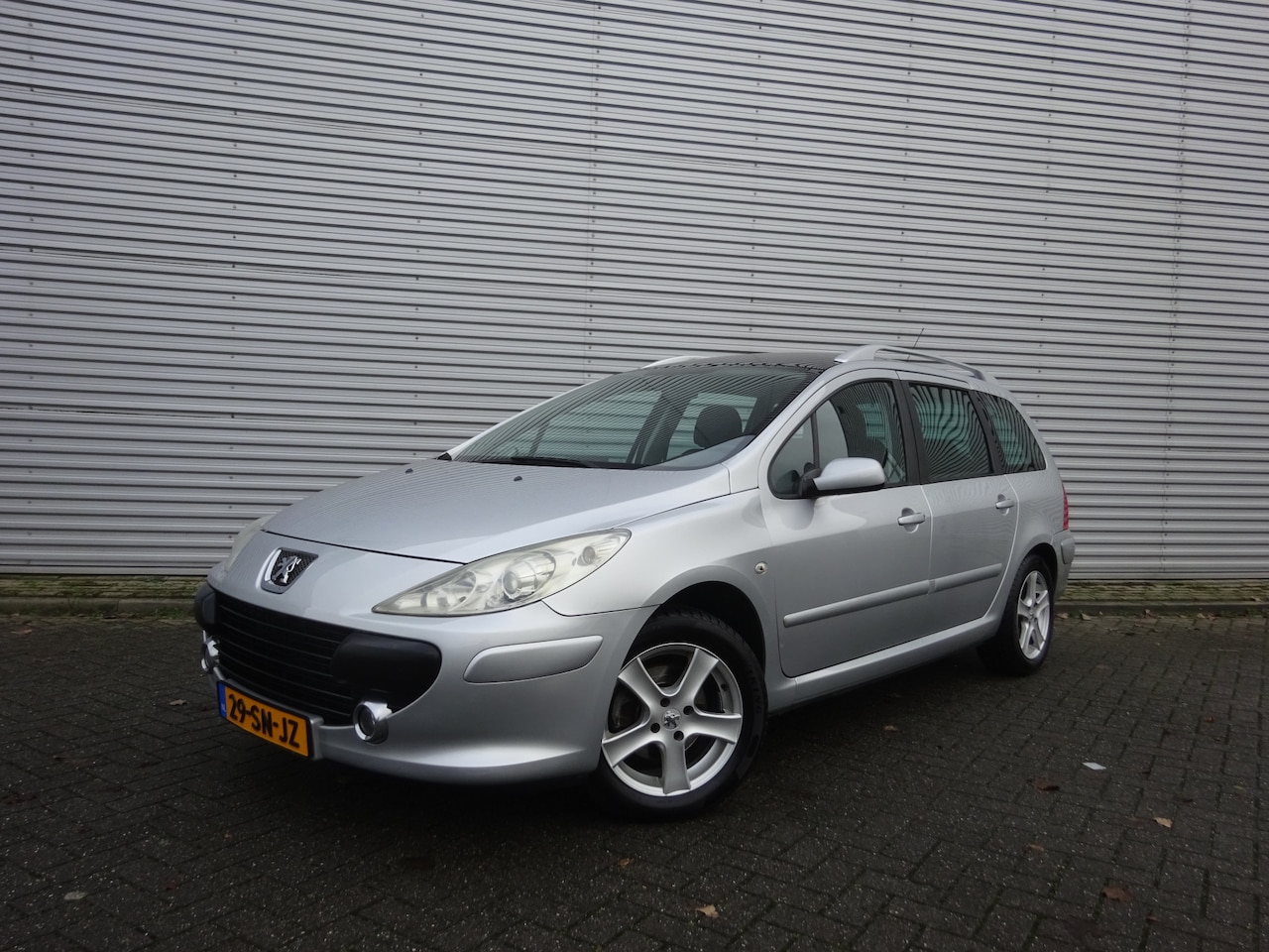 Peugeot 307 SW - 1.6-16V Climate / Cruise control / Lm velgen / Trekhaak - AutoWereld.nl