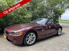 BMW Z4 Roadster - 2.2i / 6 cil. / Merlot Red Metallic / Youngtimer