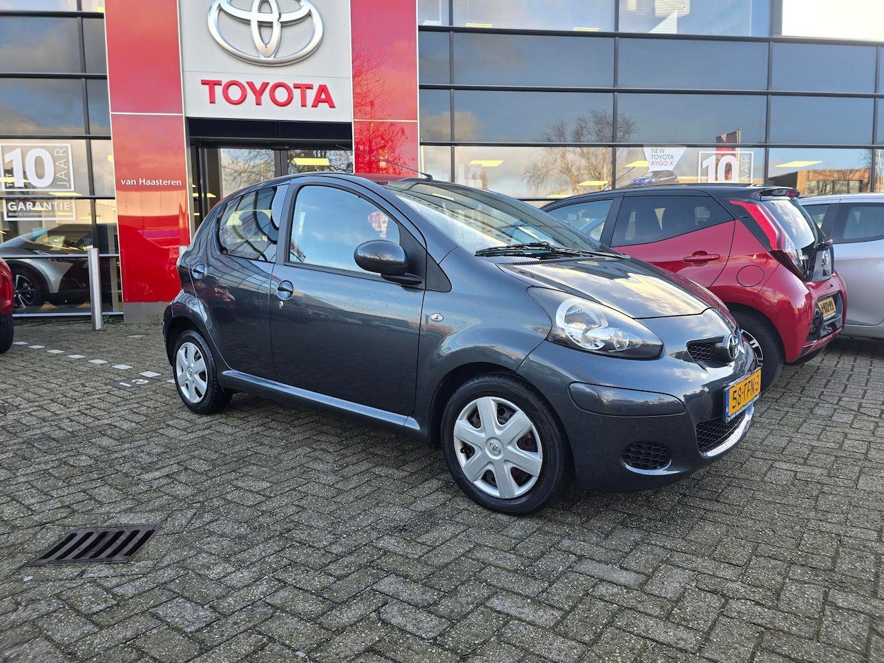 Toyota Aygo - 1.0 VVT-i 5D Comfort Navigator - AutoWereld.nl