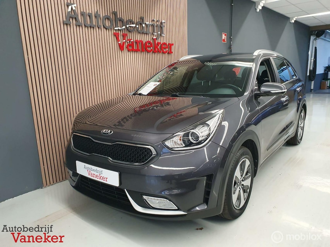 Kia Niro - 1.6 GDi Hybrid DynamicLine|Trekhaak|Navi|Dealer onderhouden - AutoWereld.nl