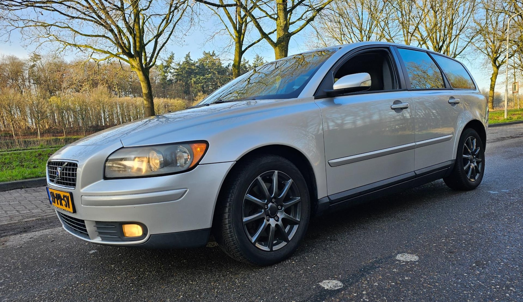 Volvo V50 - 2.4 APK 08-01-2026 ! Keurige auto ! Rijdt perfect - AutoWereld.nl