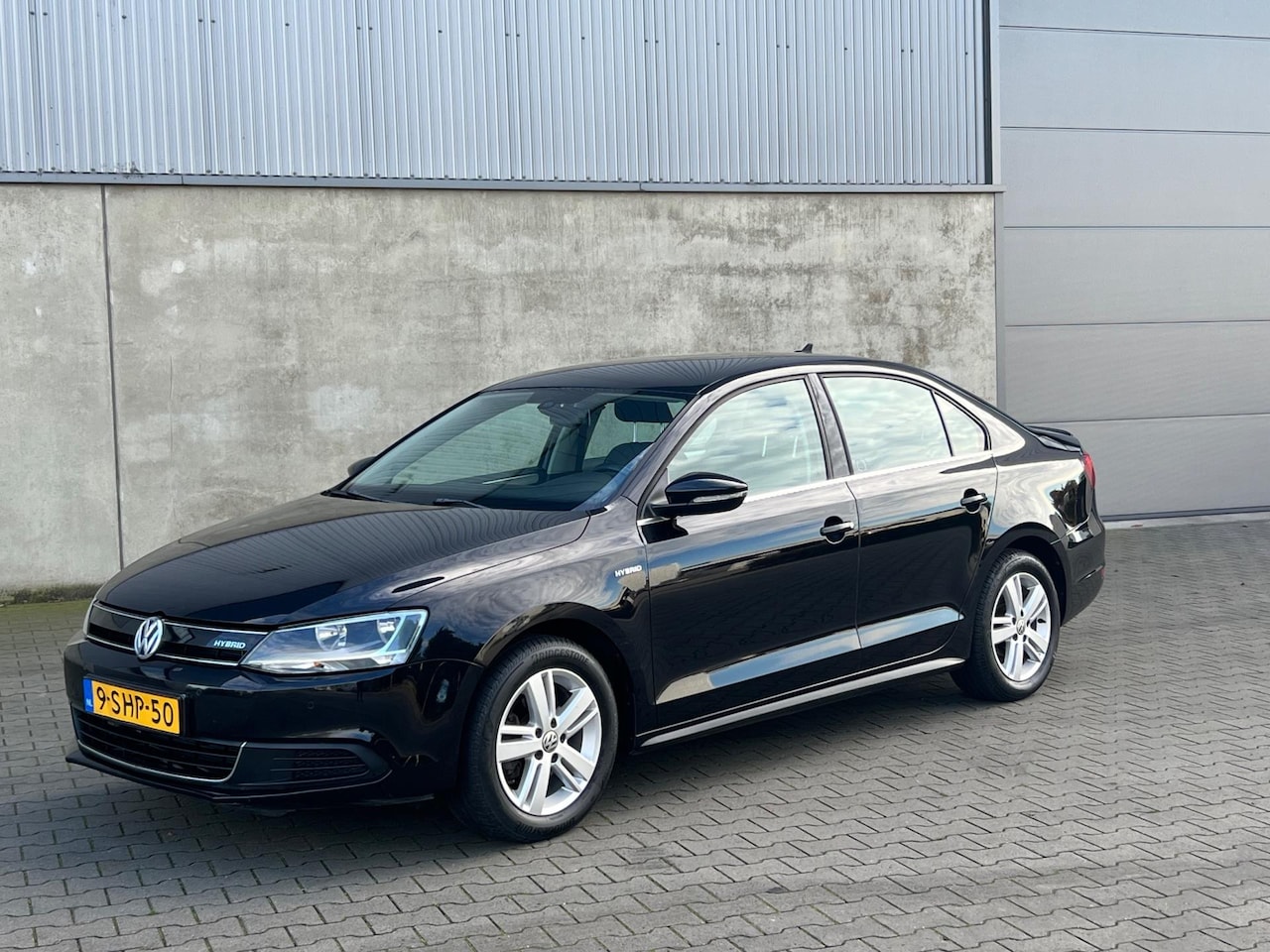 Volkswagen Jetta - 1.4 TSI Hybrid Comfortline APK 01-10-2025+NAVIGATIE+CRUISE+PDC+AUTOMAAT+MF STUUR+AIRCO+VEL - AutoWereld.nl