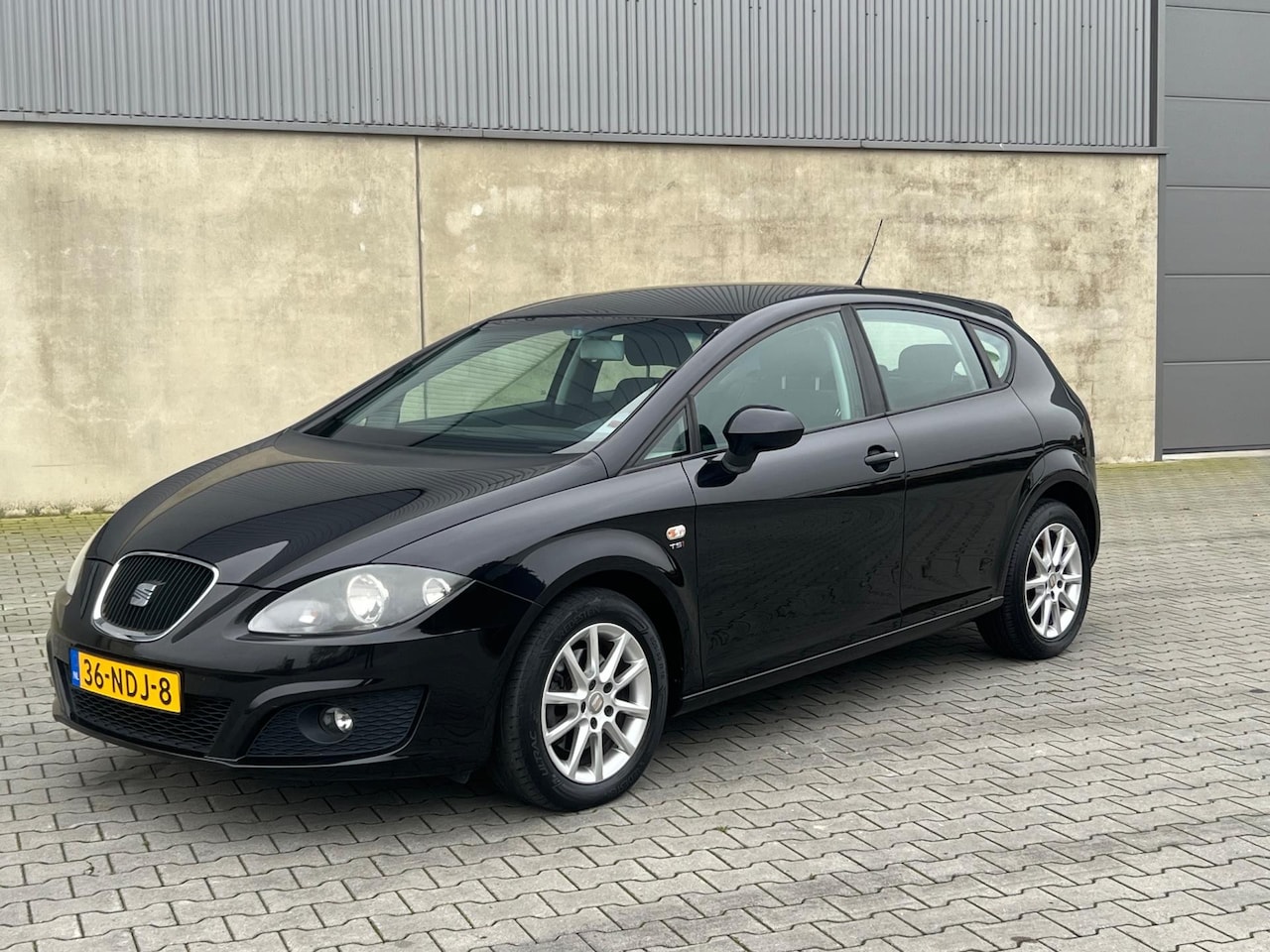 Seat Leon - 1.4 TSI Sport APK 08-05-2025+AIRCO+CRUISE+RADIO CD USB AUX+MF STUUR+ELEKTRISCHE PAKKET+VEL - AutoWereld.nl