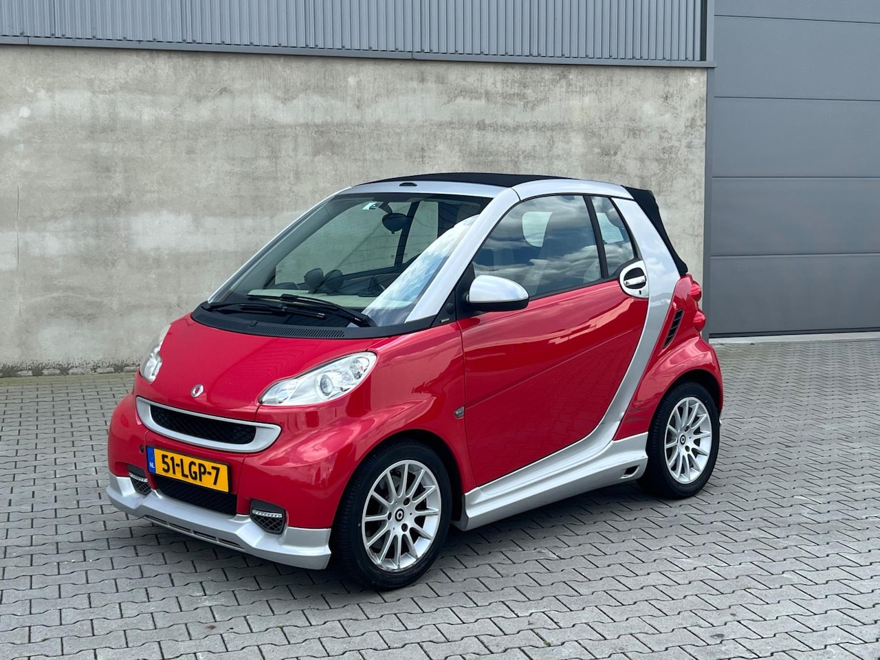 Smart Fortwo cabrio - 0.8 CDI Passion 61.000 KM+APK 09-02-2025+AIRCO+STOELVERWARMING+RADIO CD+SCHAKEL FLIPPERS+E - AutoWereld.nl