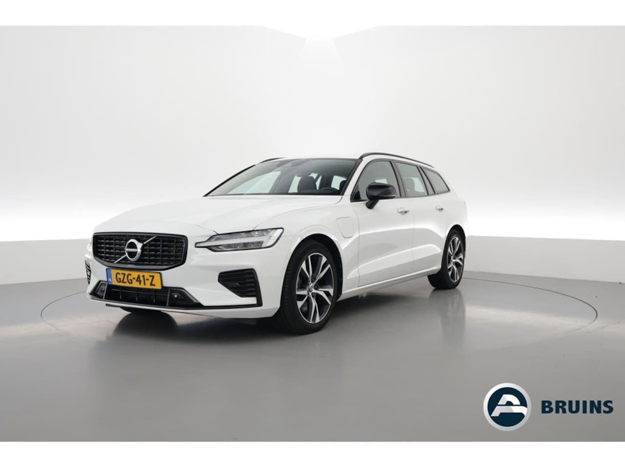 Volvo V60 - 2.0 340PK T6 Recharge AWD R-Design Expression, Leer, stoel + stuurverwarming, Apple carpla - AutoWereld.nl