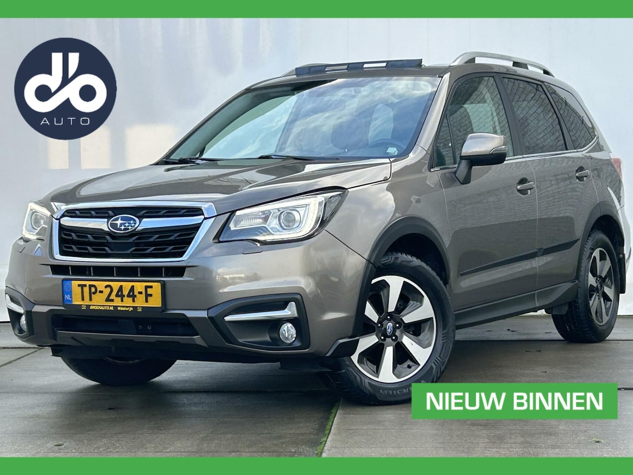 Subaru Forester - 2.0 150pk AUTOMAAT Premium GLAZENDAK I TREKHAAK I LEER I XENON I ORG.NL + NAP - AutoWereld.nl