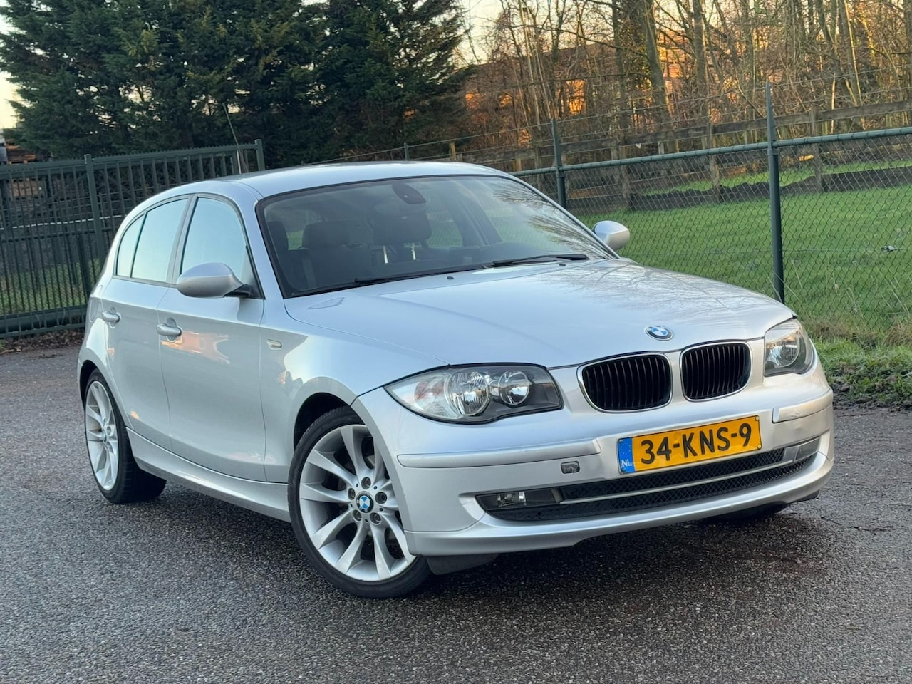 BMW 1-serie - 116i Business Line /Airco/5-Deurs/ - AutoWereld.nl