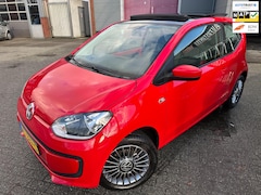 Volkswagen Up! - 1.0 TAKE UP BlueMotion PANORAMA DAK GROTE BEURT NETJES NAP