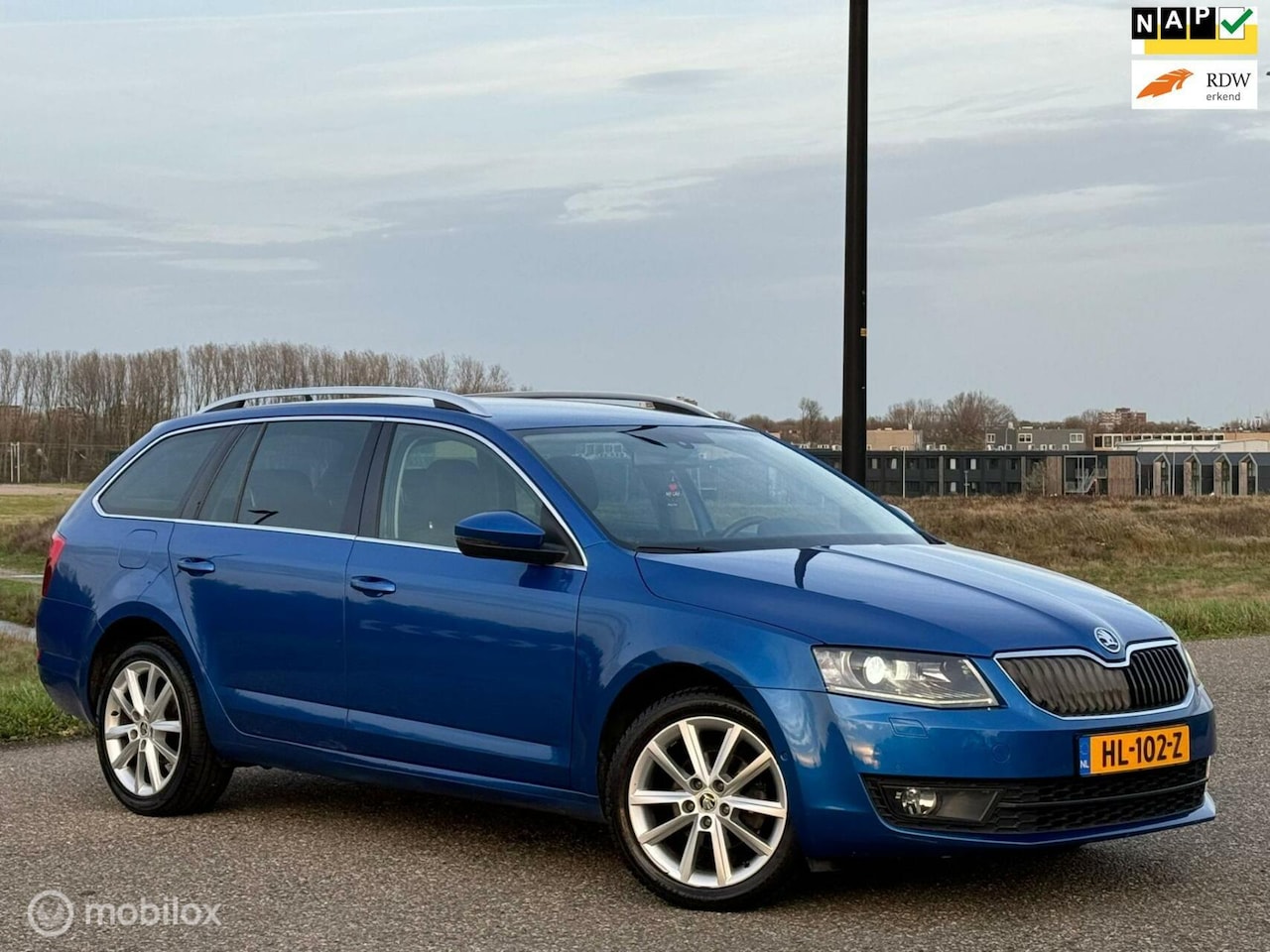 Skoda Octavia Combi - 1.6 TDI DSG|Start/Stop|Navi|Xenon|Full - AutoWereld.nl