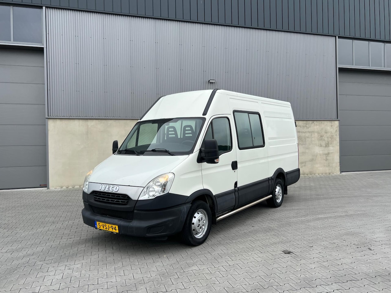 Iveco Daily - 35S11V 330 H3 182.000 KM+DUBBELE CABINE+VERLENGD+ELEKTRISCHE PAKKET+SIDE BARS+ACHTERUIT RI - AutoWereld.nl