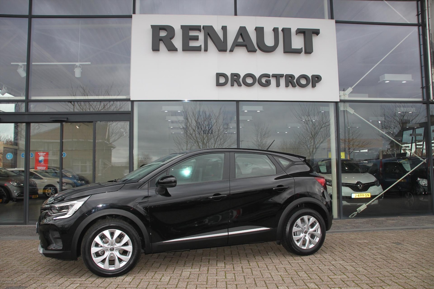 Renault Captur - 130PK-ZEN-30DKM-AIRCO-CRUISE-APPLE CAR PLAY-TREKH- - AutoWereld.nl