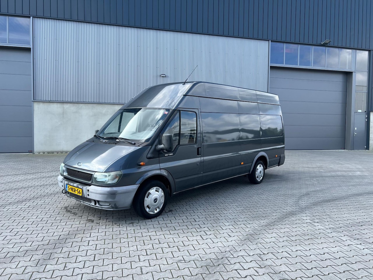 Ford Transit - 350L 2.4TDdi SHD JUMBO L4 H2 125 PK APK 05-06-2025 - AutoWereld.nl